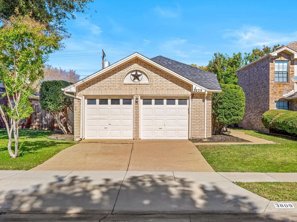 3809 Suffolk Lane, Plano