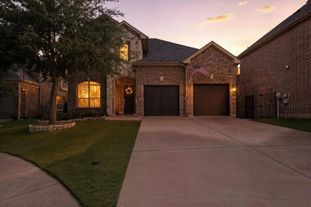 4532 Seventeen Lakes Court, Fort Worth
