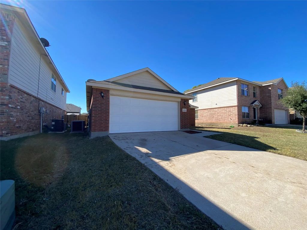 6229 Hereford Drive, Fort Worth