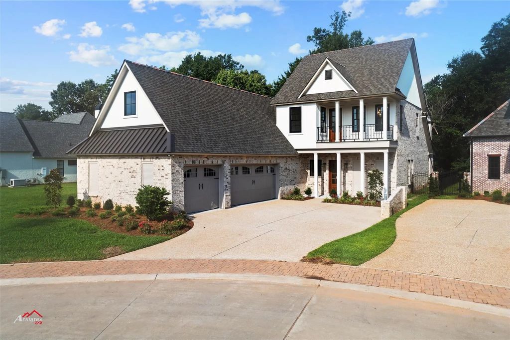 355 Belle Winds Court, Shreveport