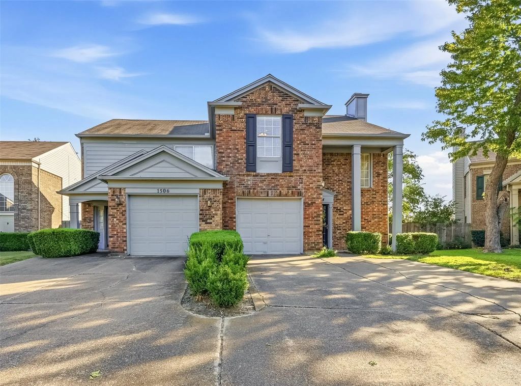 1504 Creek Bank Lane, Arlington