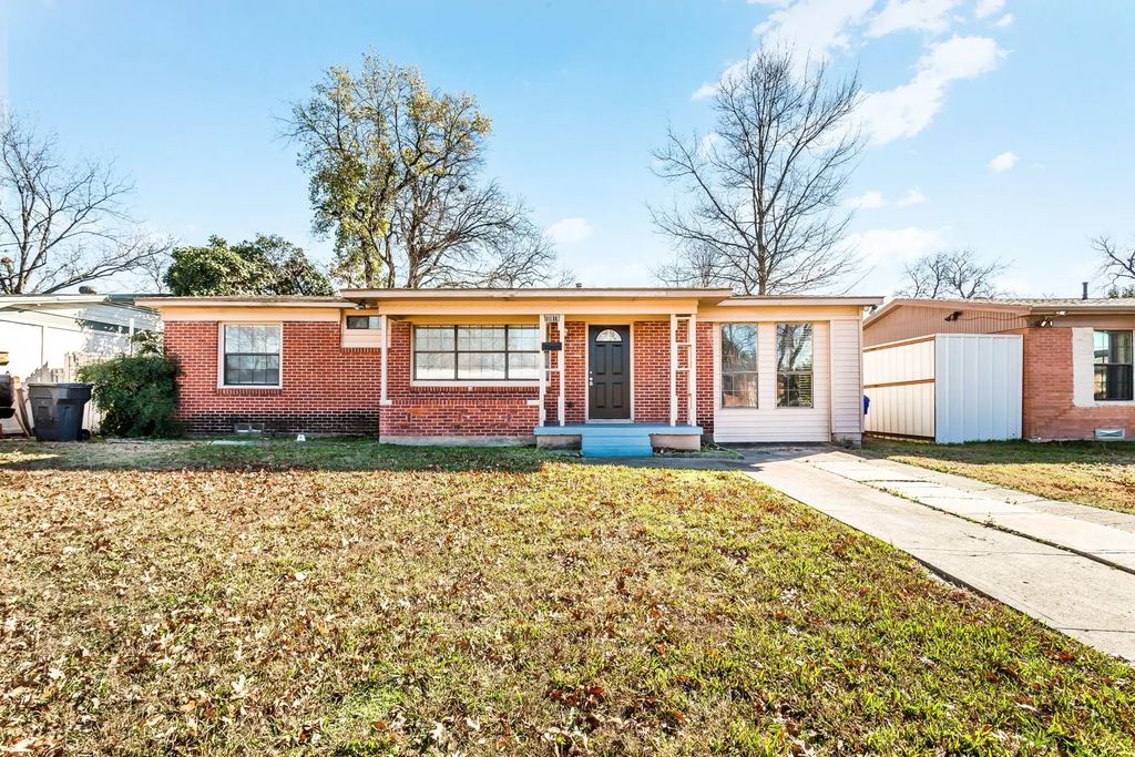 10818 Sharondale Drive, Dallas