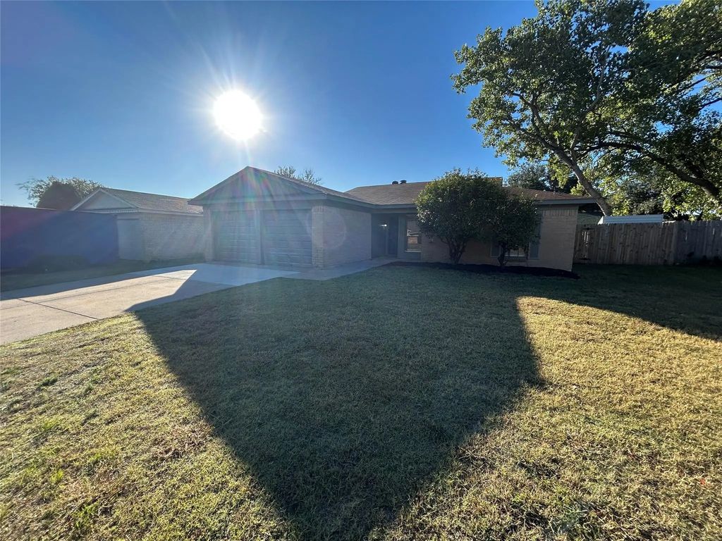625 Edwards Drive, Saginaw