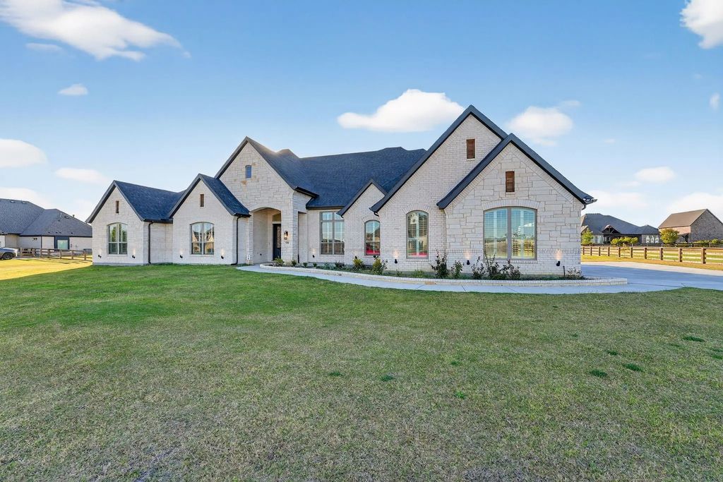 508 Eastmeadow, Northlake