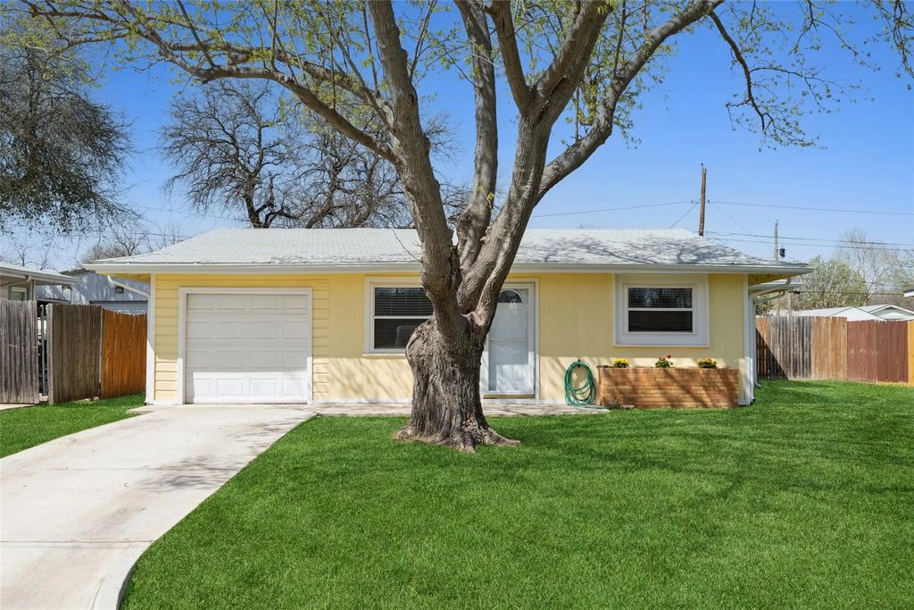7107 Oak Park Drive, Richland Hills