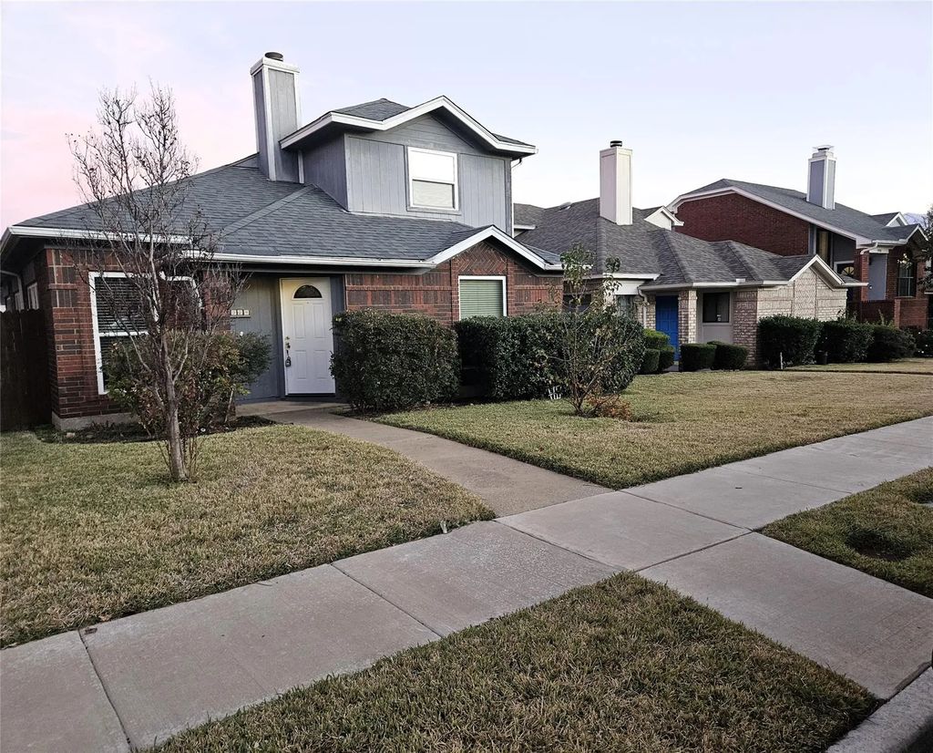 2924 Sunset Point Lane, Carrollton