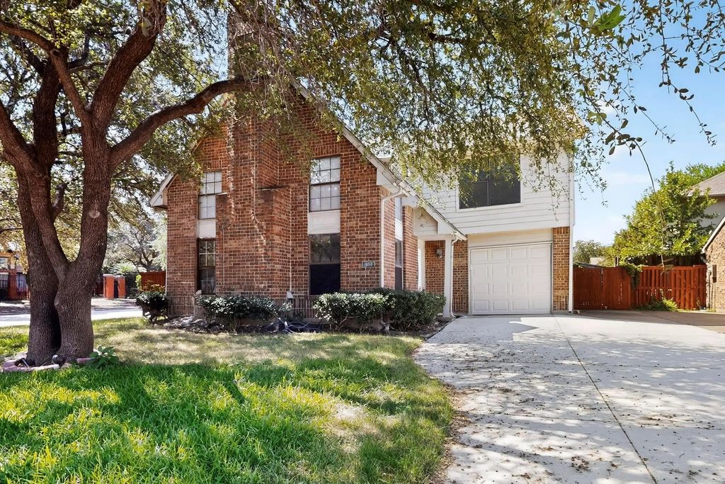 100 Shinoak Valley, Irving