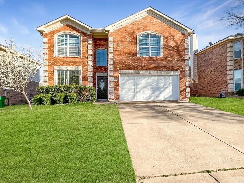2328 Heads And Tails Lane, McKinney