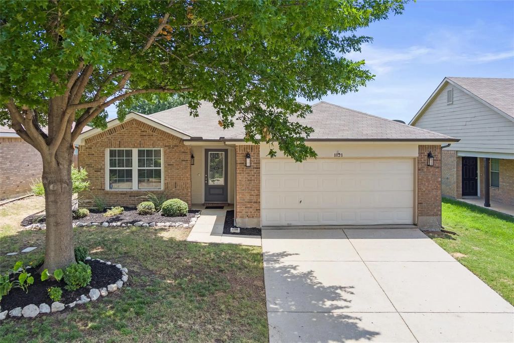 8828 Chisholm Trail, Cross Roads
