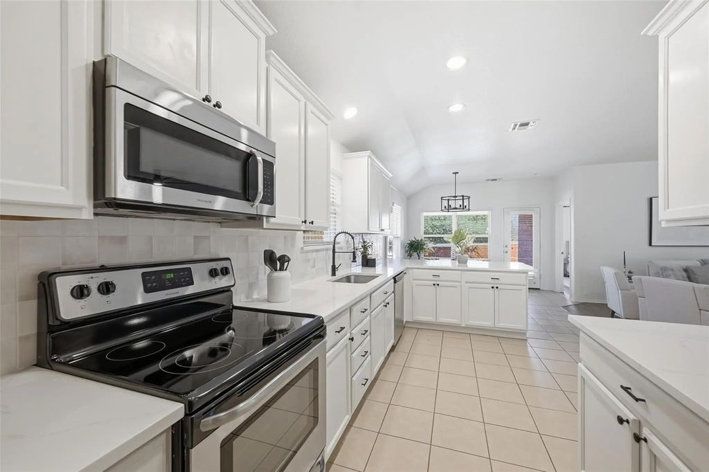 2314 Luscombe Lane, Anna