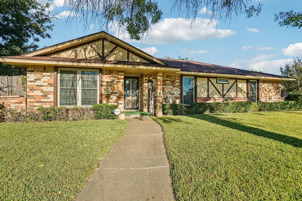 1048 Sherod Drive, DeSoto