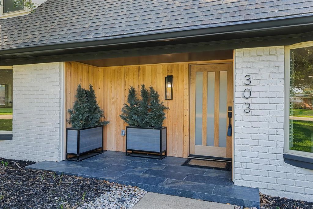 303 Shady Hill Drive, Richardson