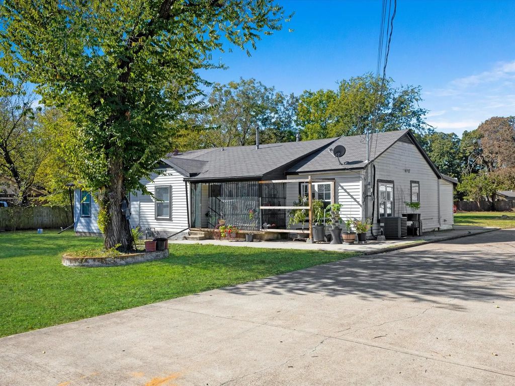 249 N Acres Drive, Dallas