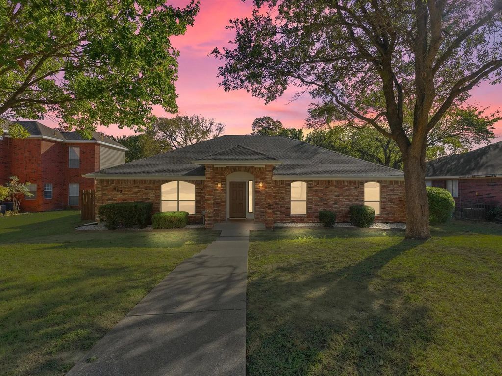 612 Desoto Drive, DeSoto