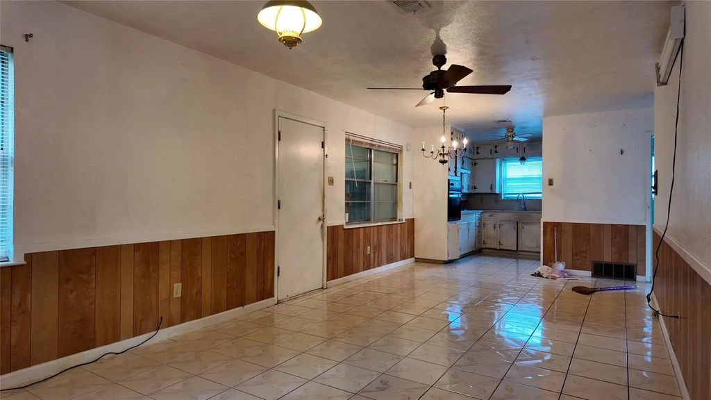 2121 Barbell Lane, Fort Worth