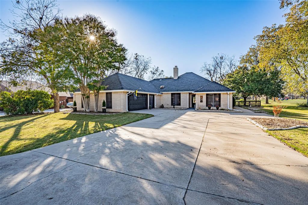 9000 Woodlawn Drive, Granbury