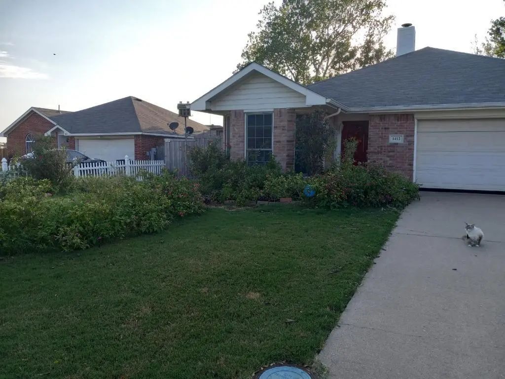 1412 S Medora Street, Terrell