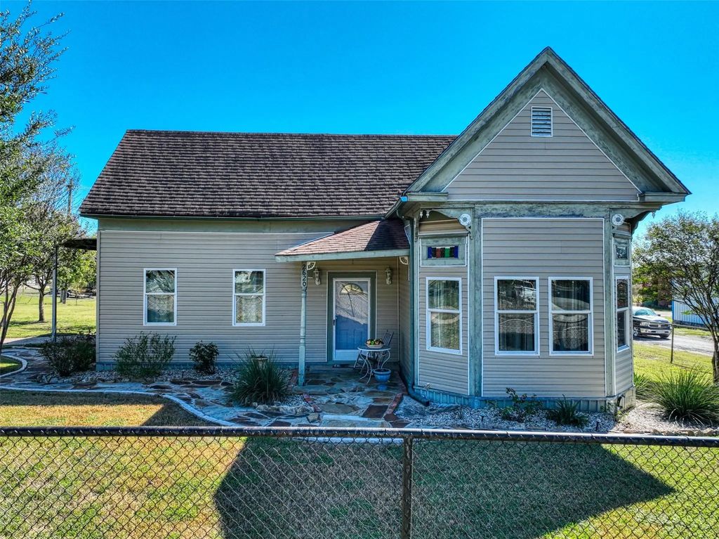 2620 State Highway 7, Chilton