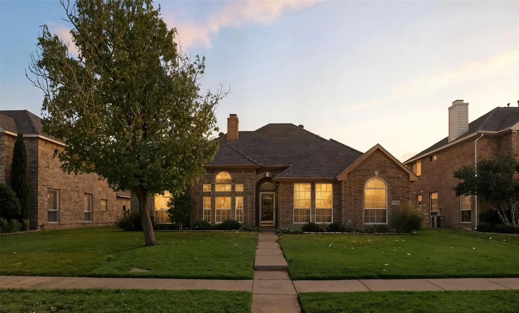 8502 Linda Vista Drive, Rowlett