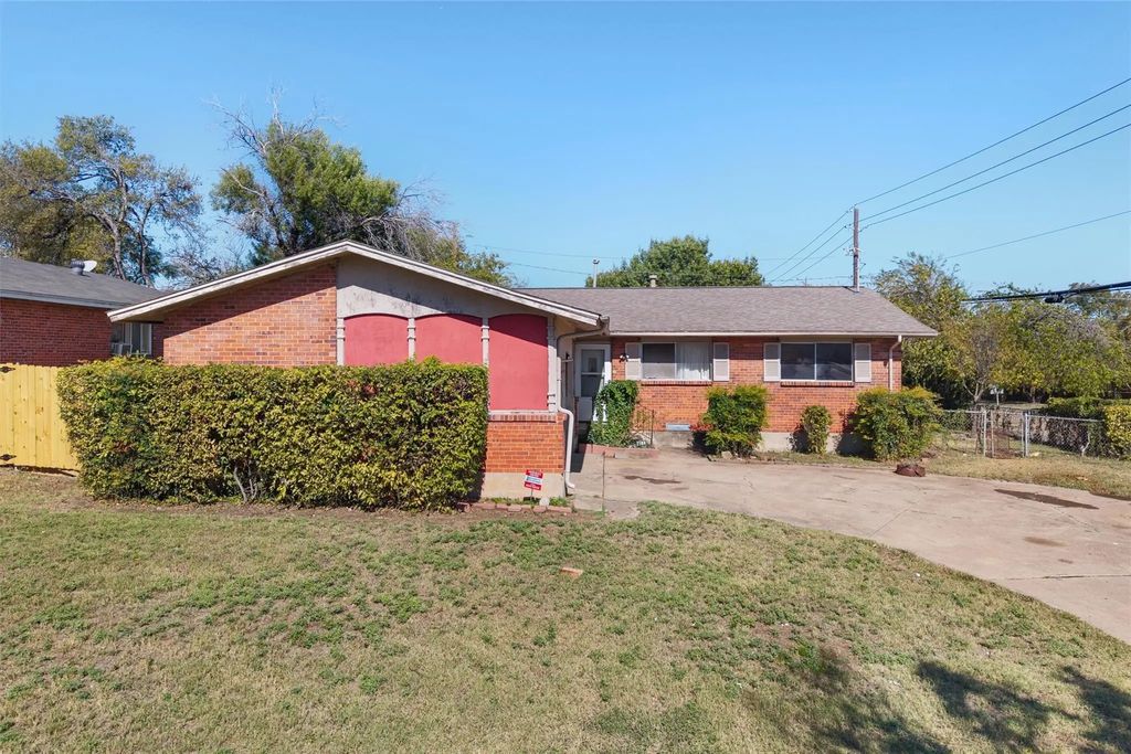 2588 Wood Valley Drive, Dallas