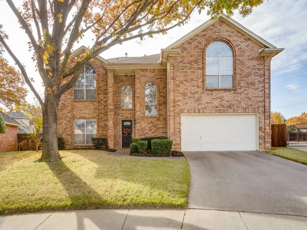 2704 River Forest Court, Bedford