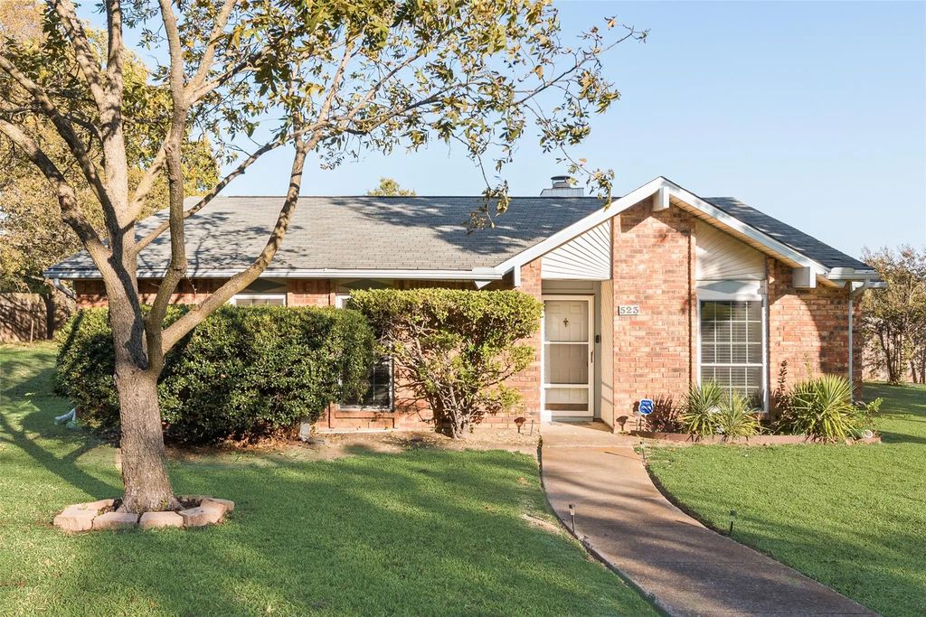 523 Faye Street, DeSoto