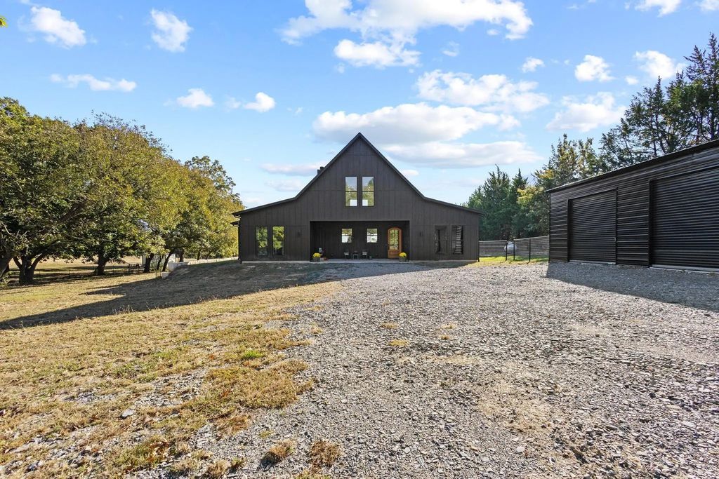 430 N Washburn Road, Bells