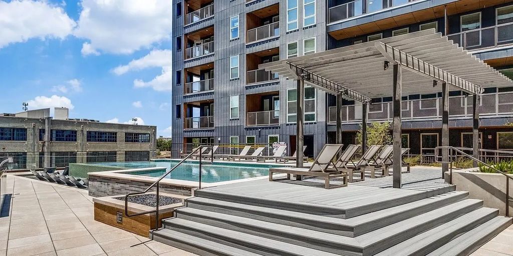 3900 Commerce Street 738, Dallas