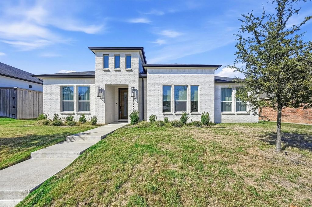 7733 Indian Ridge Trail, Dallas