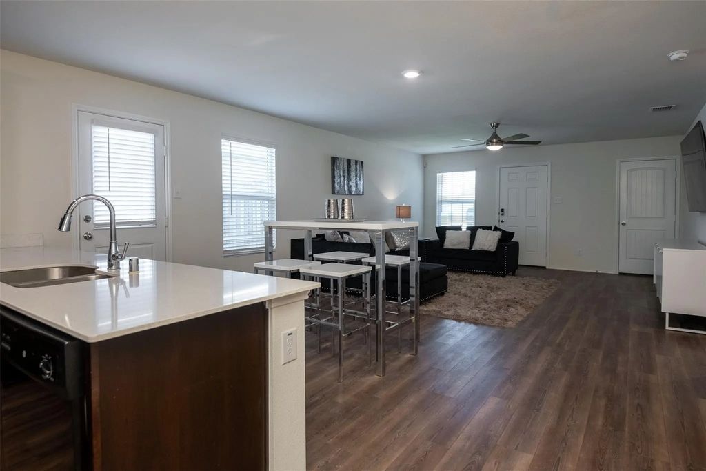 1215 Fairford Road, Crandall