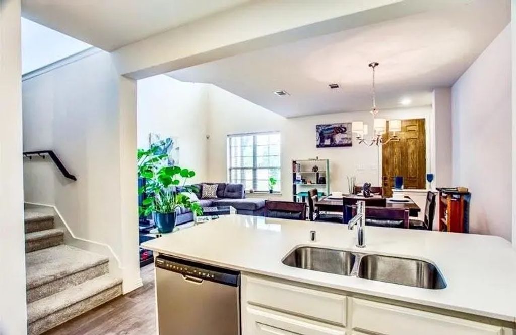 4215 Snow Goose Trail, Arlington