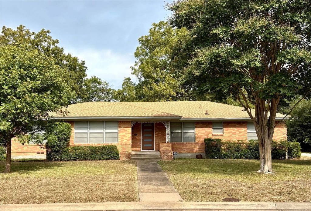615 Mayrant Drive, Dallas