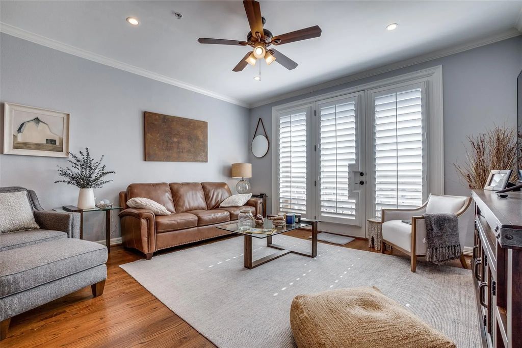 8616 Turtle Creek Boulevard 319, Dallas