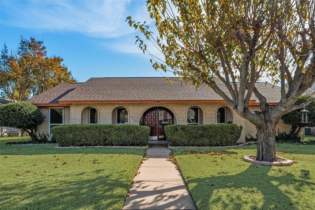 2112 Plymouth Rock Drive, Richardson