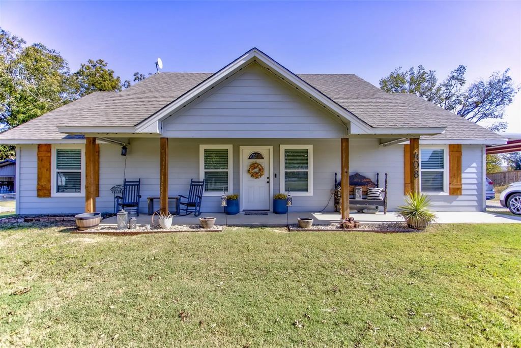 408 Pecan Tree Court, Poolville