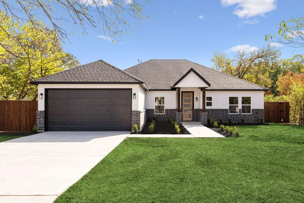 714 W Gross Street, Mesquite