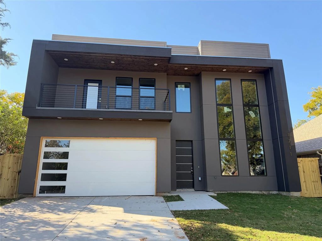 1711 Seevers Avenue, Dallas