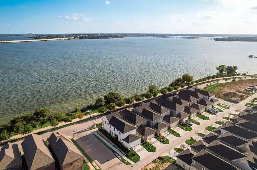 7121 Sunset Boulevard, Rowlett