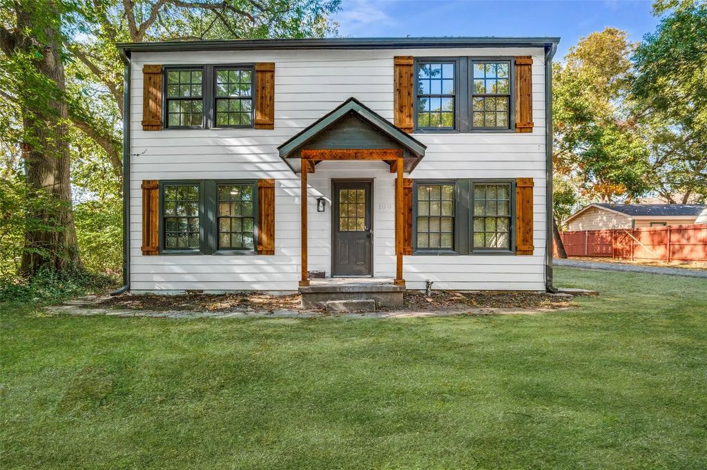 109 S Central Avenue, Waxahachie