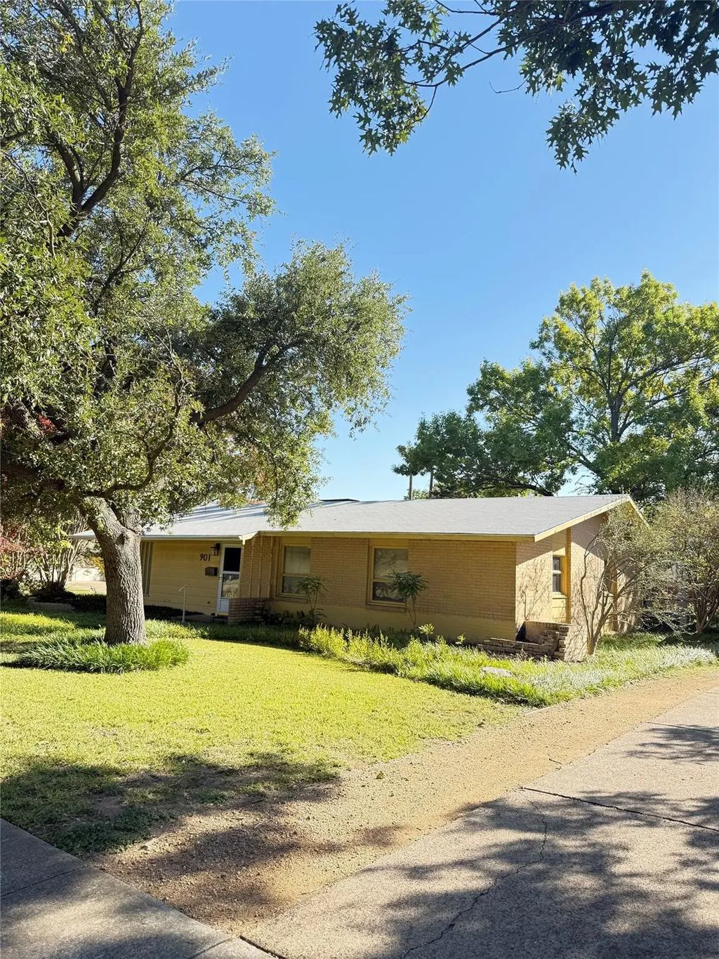 901 Wisteria Way, Richardson