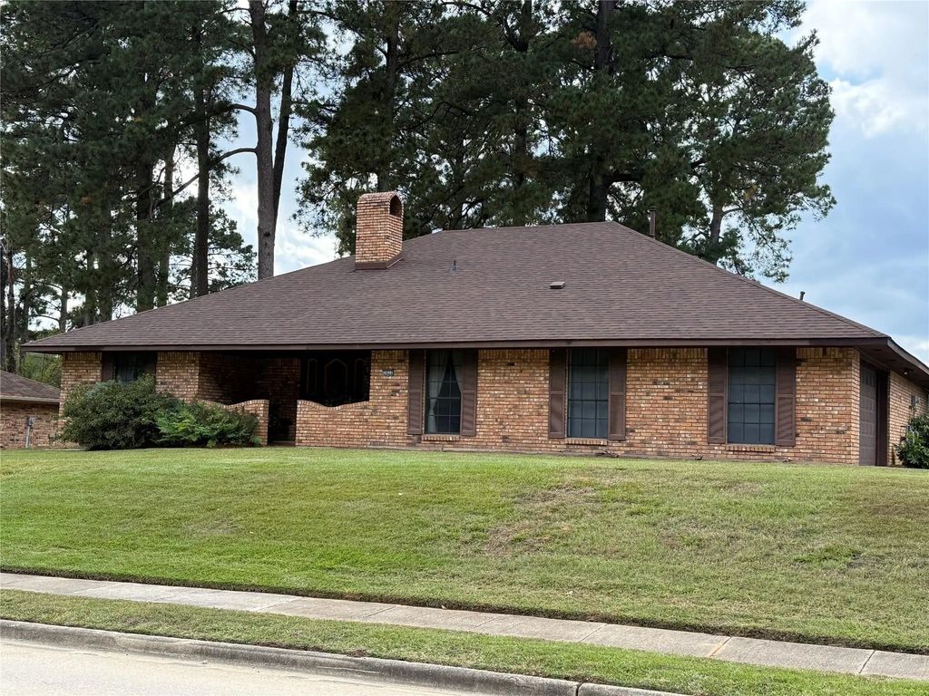 3822 Pines Road, Shreveport
