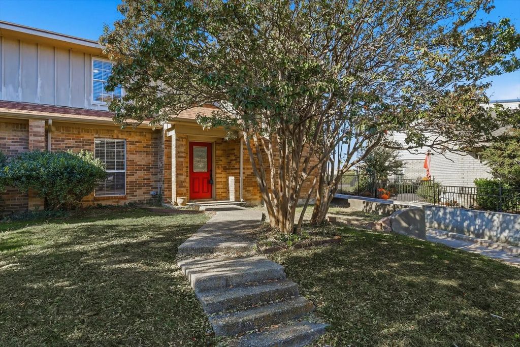 2145 Willow Place B, Carrollton