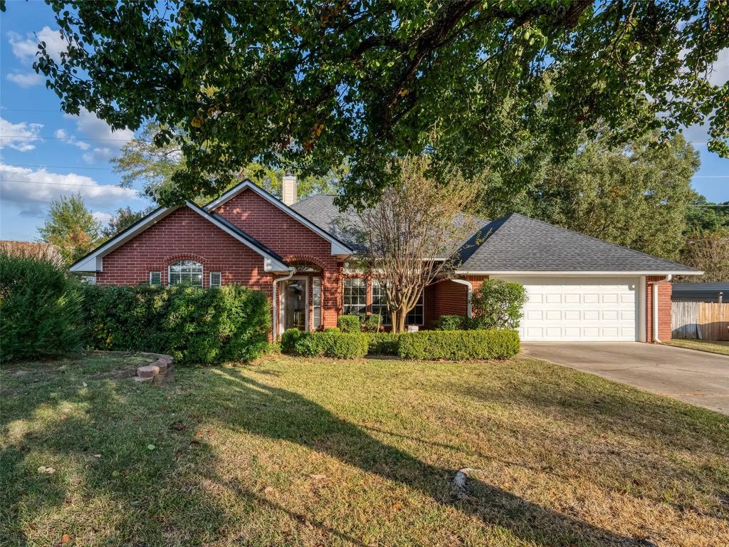 2902 Shenandoah Drive, Tyler