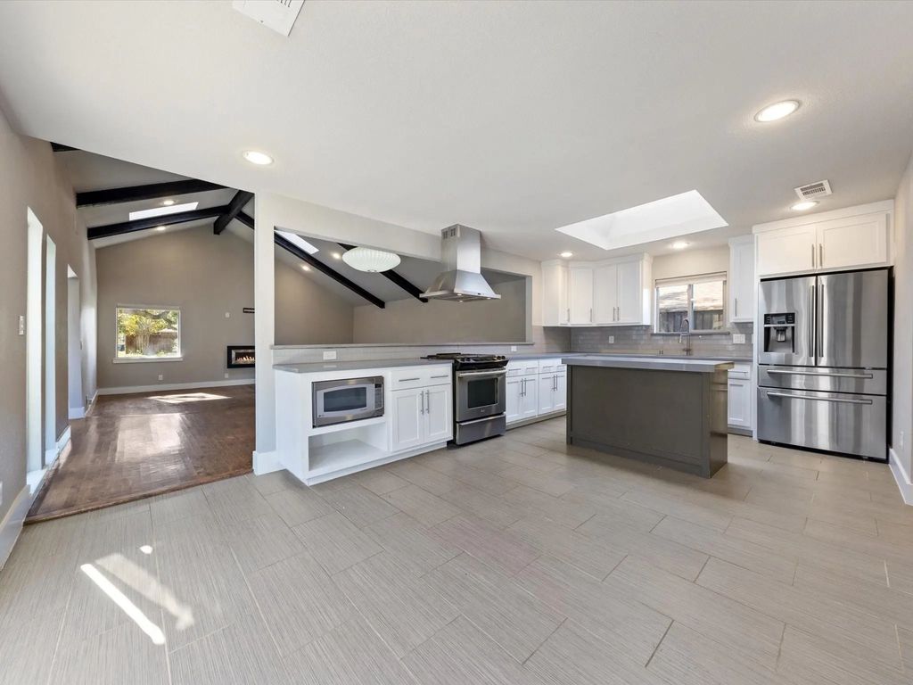 7109 Canongate Drive, Dallas