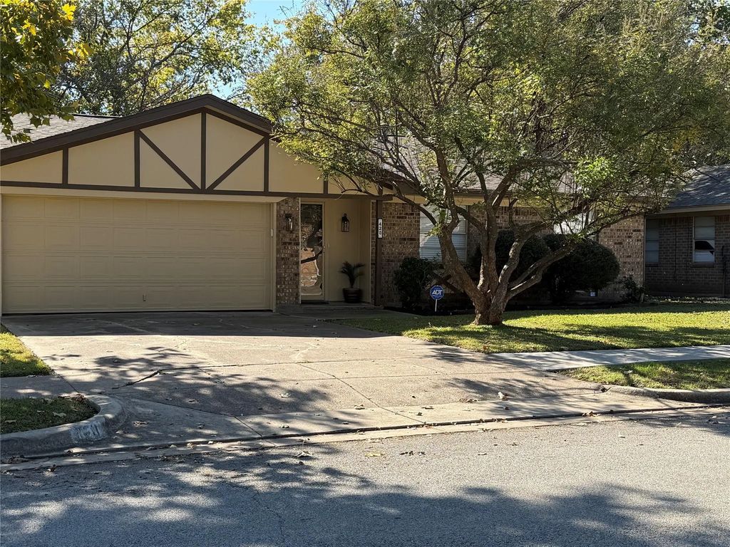 420 Pearl Street, Keller