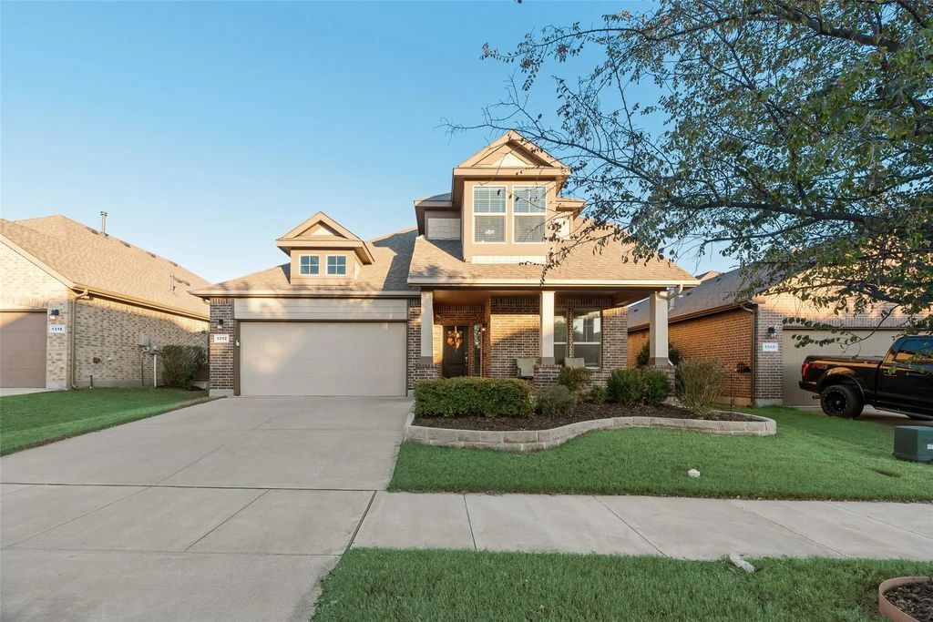 1312 Canary Lane, Argyle