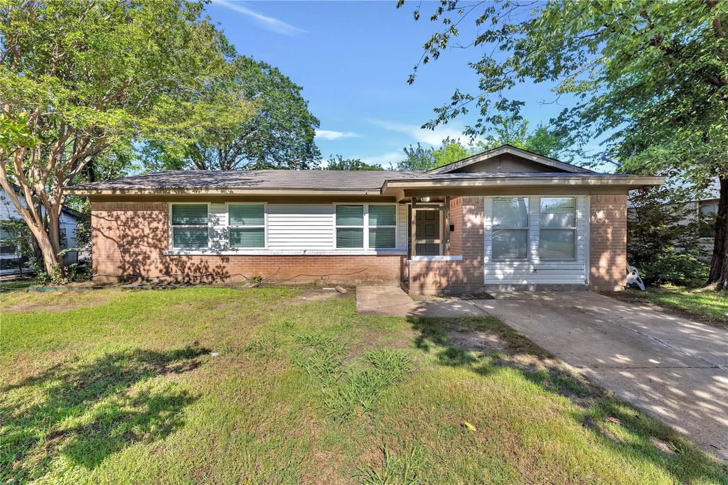 1325 E Park Drive, Mesquite