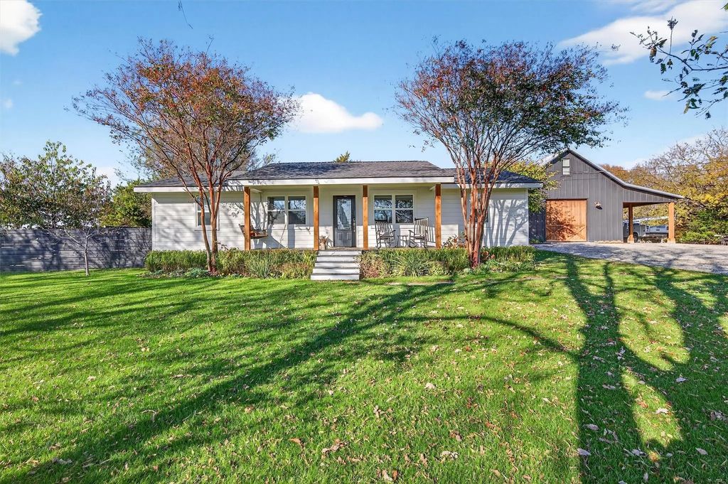 5816 Luella Road, Sherman