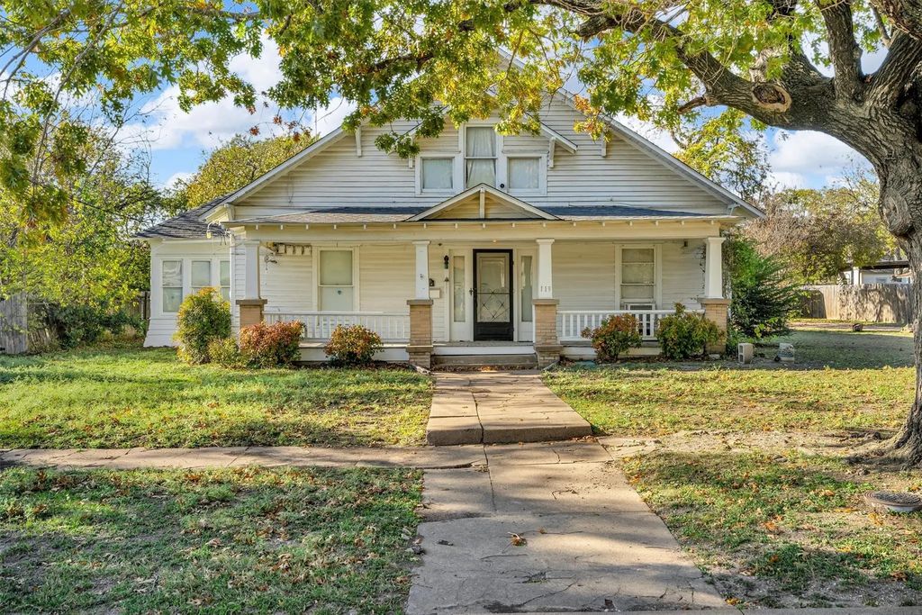 113 Williams Street, Waxahachie