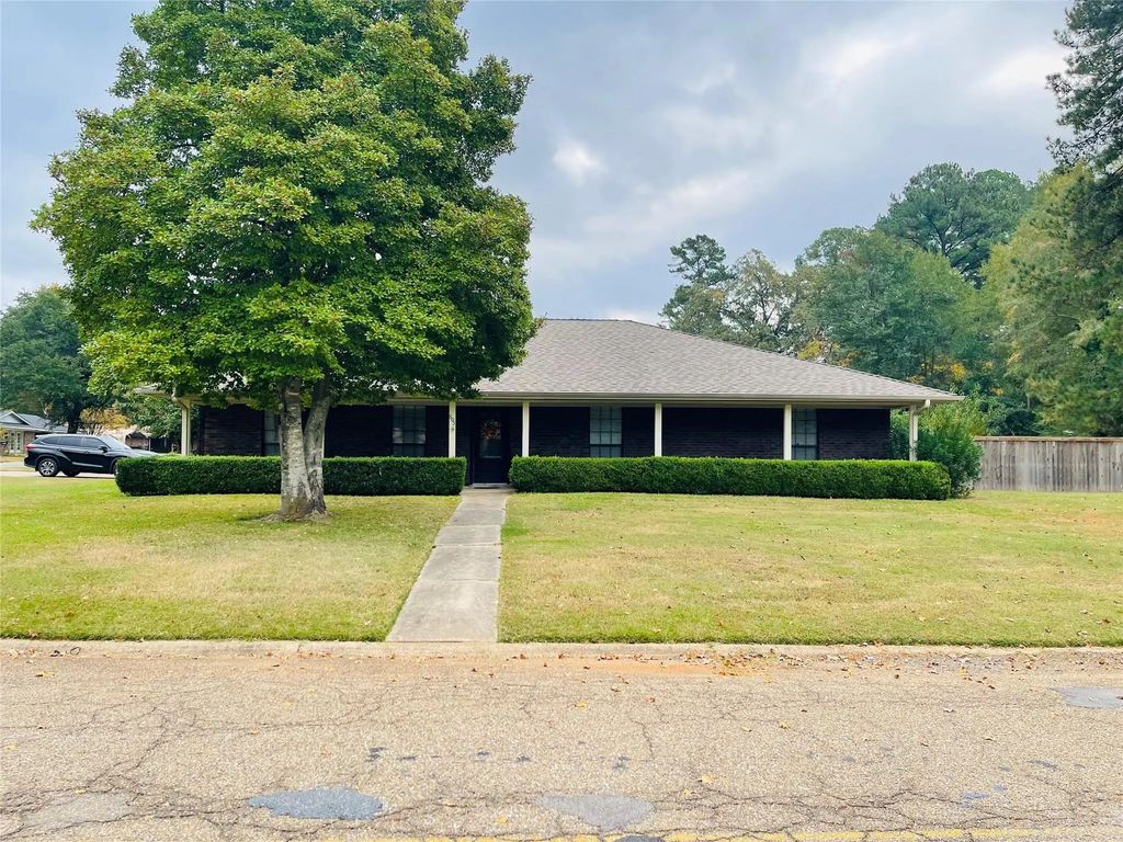 805 10th Street Nw, Springhill